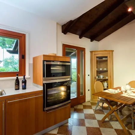 Front Luxury (adults Only) Villa Sirmione
