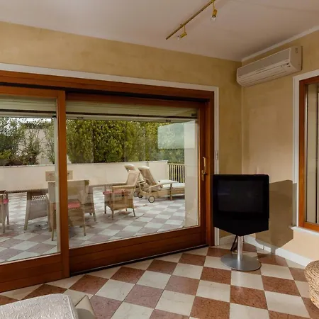 Villa Front Luxury (adults Only)