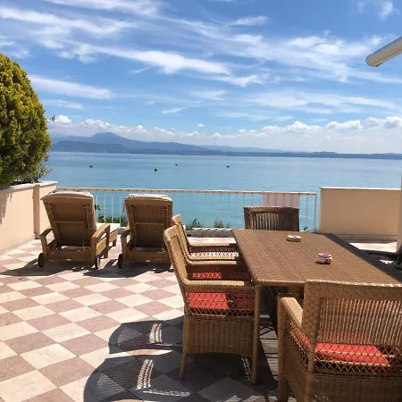 Front Luxury (adults Only) Villa Sirmione