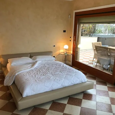 Front Luxury (adults Only)